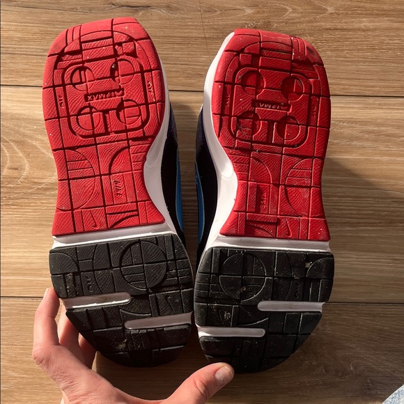 Nike Kids Black and Blue Sneakers - Picture 5 of 8